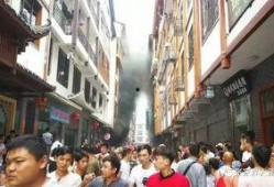 郑州爆料火灾视频最新,火势猛烈，救援行动紧张进行